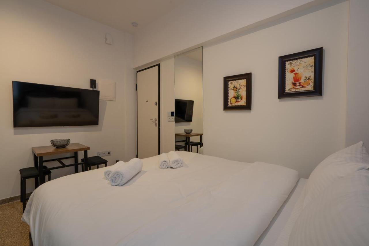 Dema Luxury Suites - Lekka E3 아테네 외부 사진