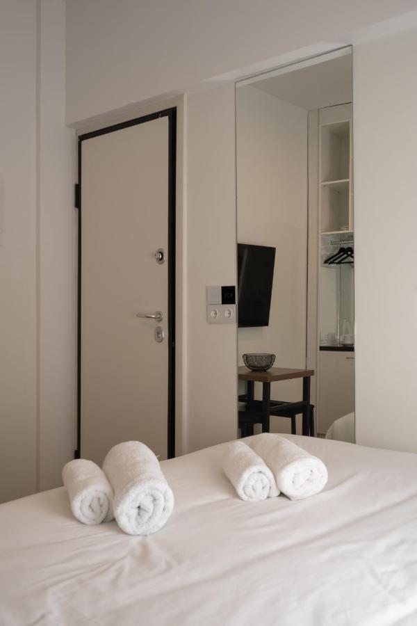 Dema Luxury Suites - Lekka E3 아테네 외부 사진